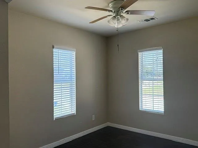 2 bed, 1.0 bath, 684 sqft, $1,100 — Photo 4