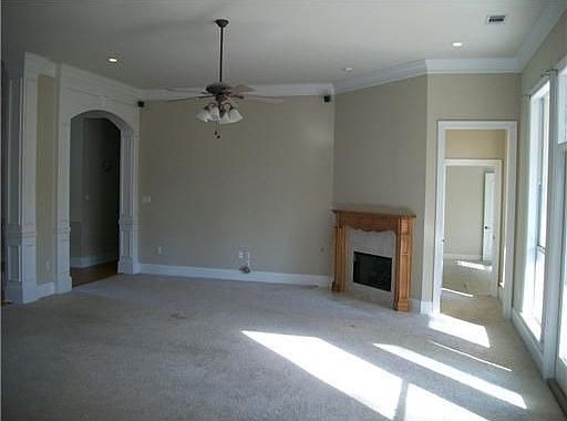 3rd image of 136 Richland Dr S