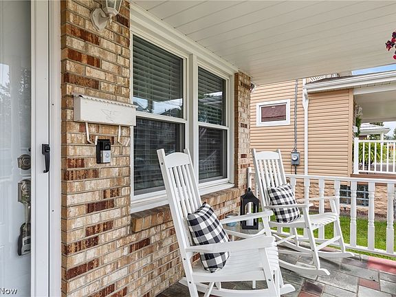 5th image of 3716 Hanlin Way