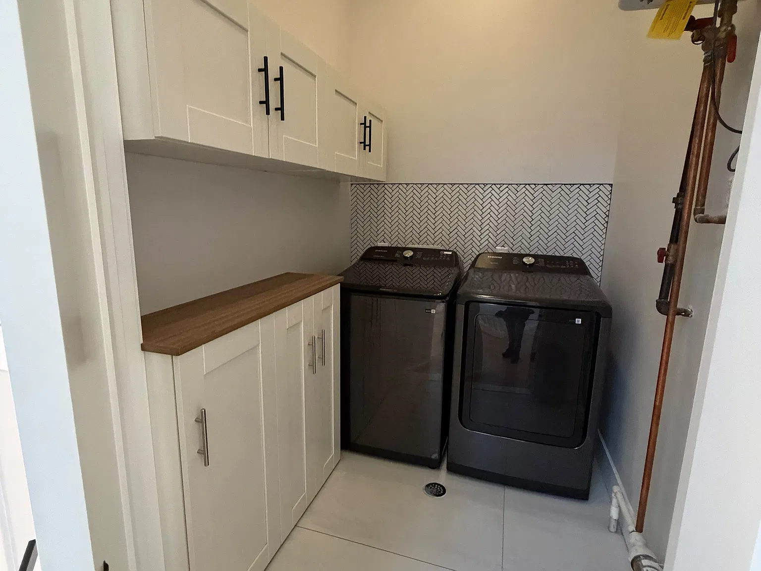 1259 Jefferson Ave — Photo 3