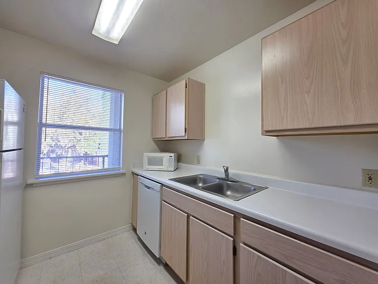 2360 SW Archer Rd #912 — Photo 10