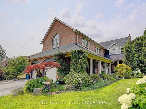 84 Longwater Chase, Markham, ON L3R 4A8
