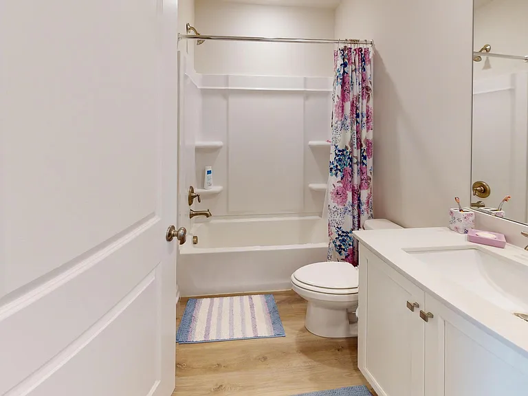 178 Bell Ct — Photo 22