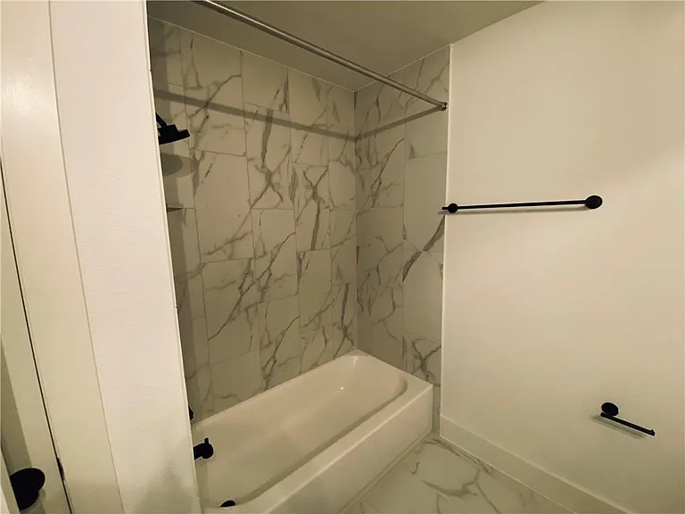 5160 N A W Grimes Blvd #28 — Photo 17