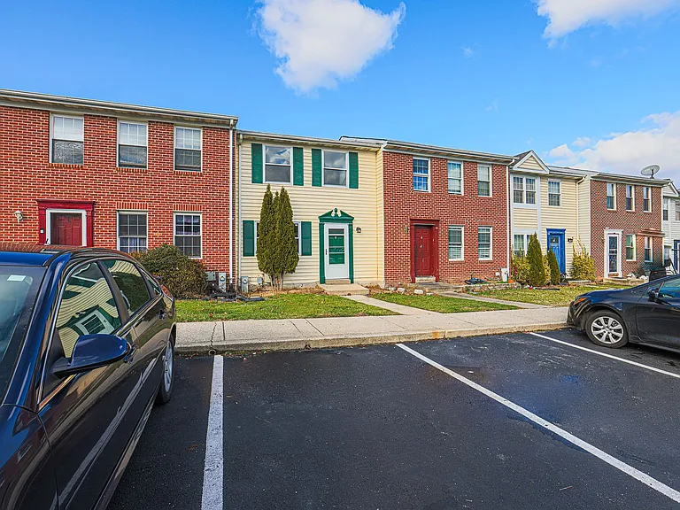 14 Luffing Ct — Photo 2