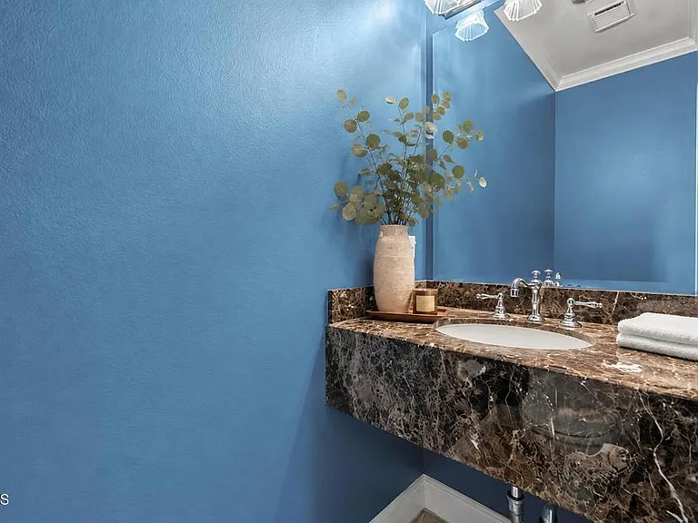 1830 Pelham Ave #301 — Photo 17