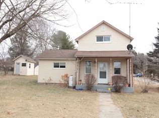 204 N Main St, Hancock, WI 54943