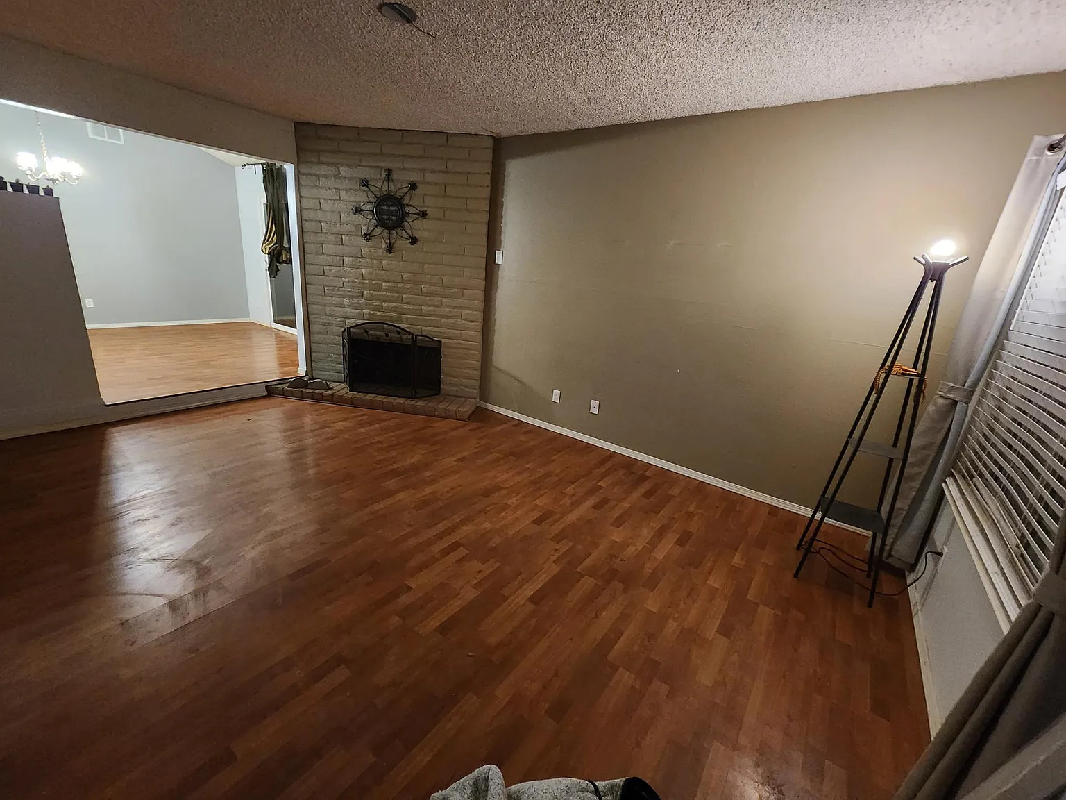 2 bed, 950 sqft, $2,195 — Photo 3