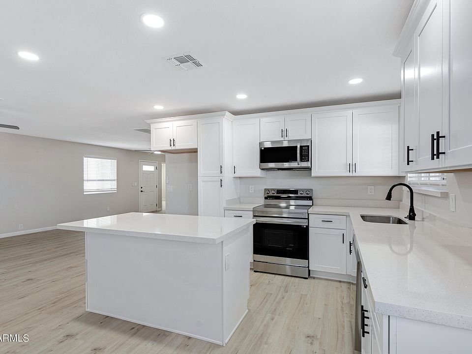1st image of 1306 N MOLLERA --