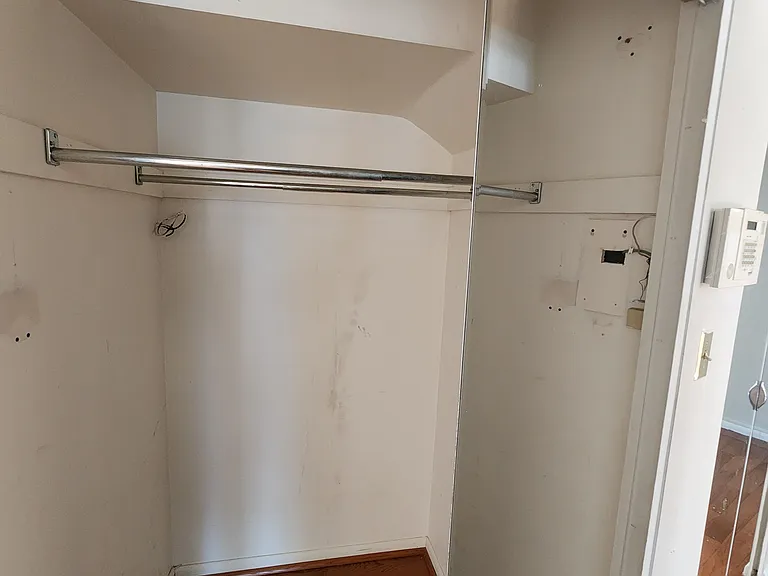 3647 Glengyle Ave #3B — Photo 6
