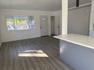 7044 Tyrone Ave, Van Nuys, CA 91405