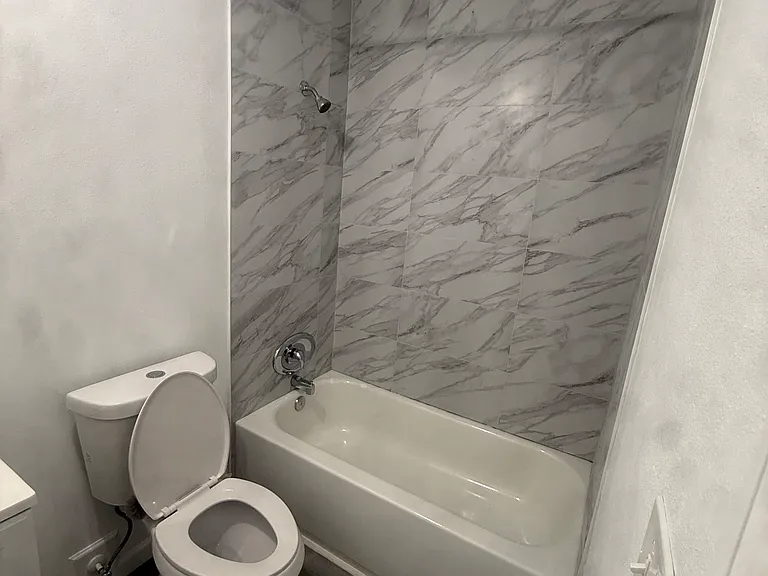 4403 S Semoran Blvd #8 — Photo 7