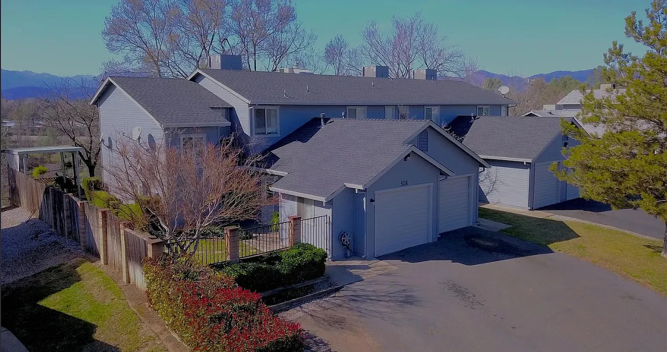 Kenbrook property — Photo 1