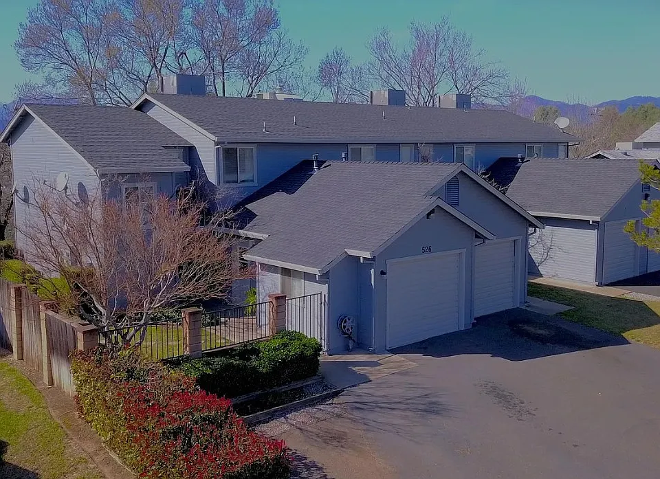 526 Kenbrook Ct