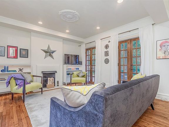 5th image of 7131 Waterman Ave