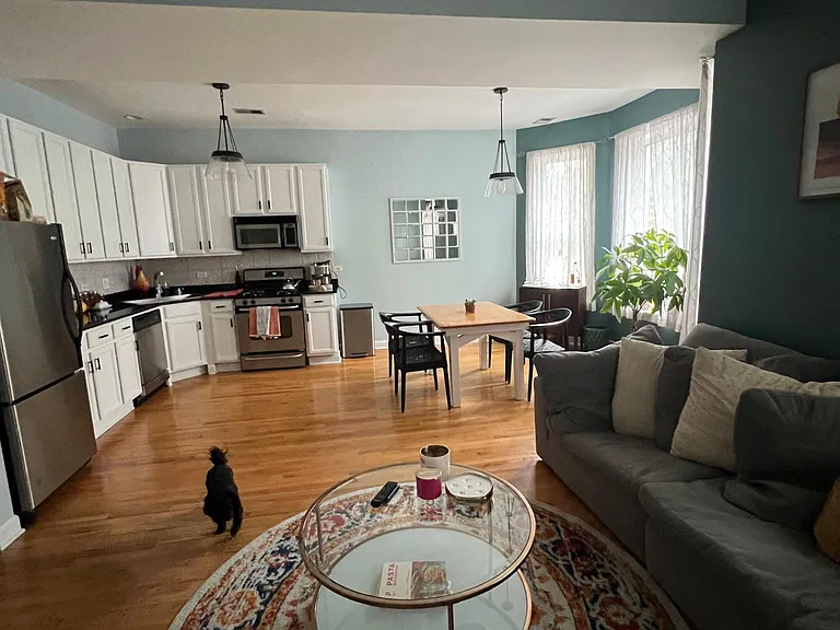 129 S Oakley Blvd #1 — Photo 6