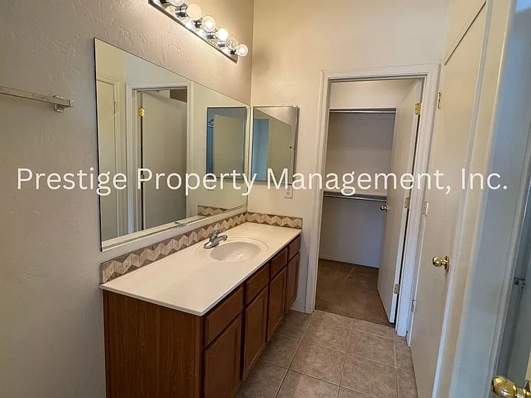 449 E Placita Nodo — Photo 18