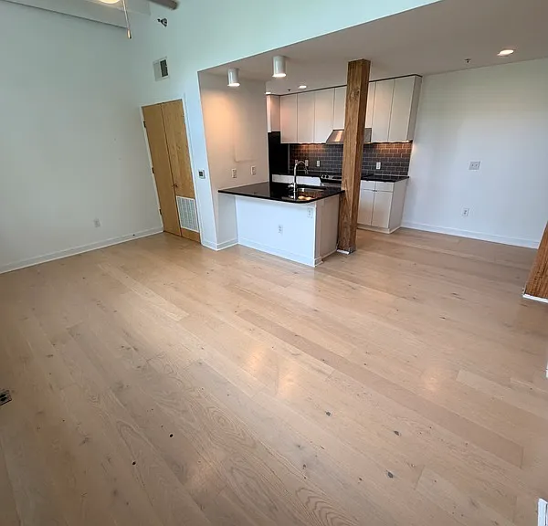 418 N 25th St #220 — Photo 4