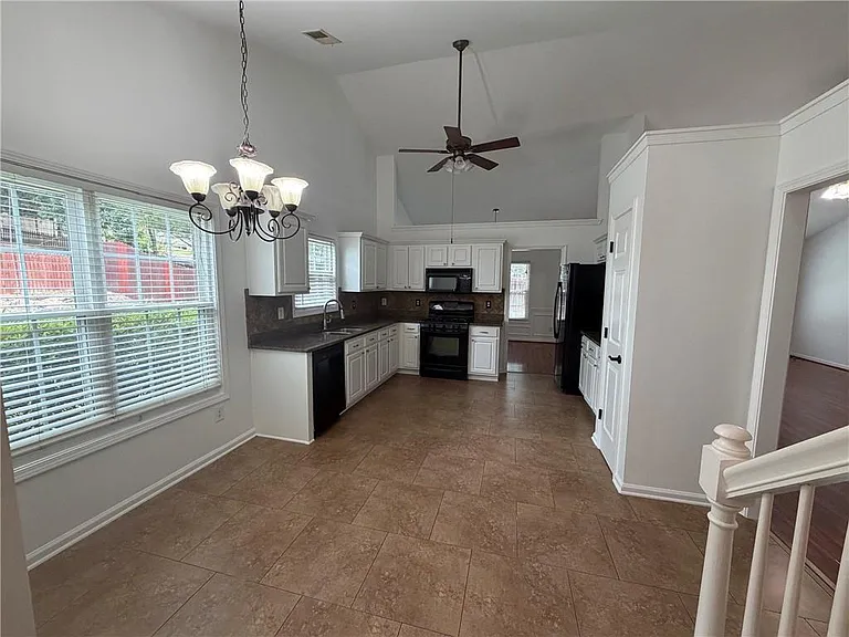 1430 Whatley Mill Cir — Photo 2