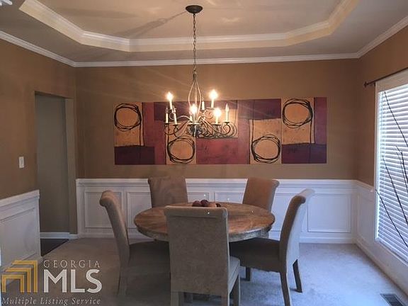 5th image of 909 Maple Leaf Dr