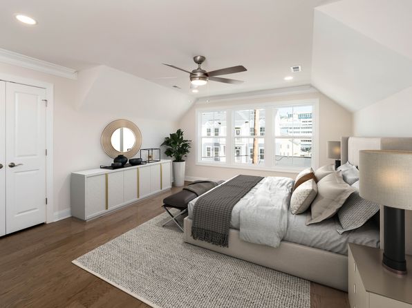 virginia-beach-virginia-402647318 picture