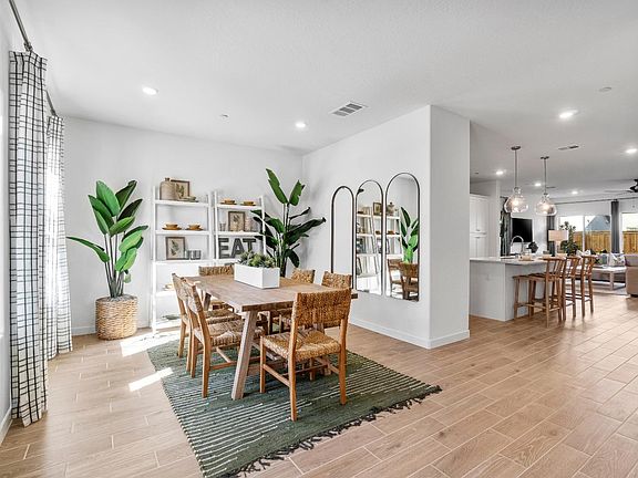 5th image of 1053 Springtime Ave