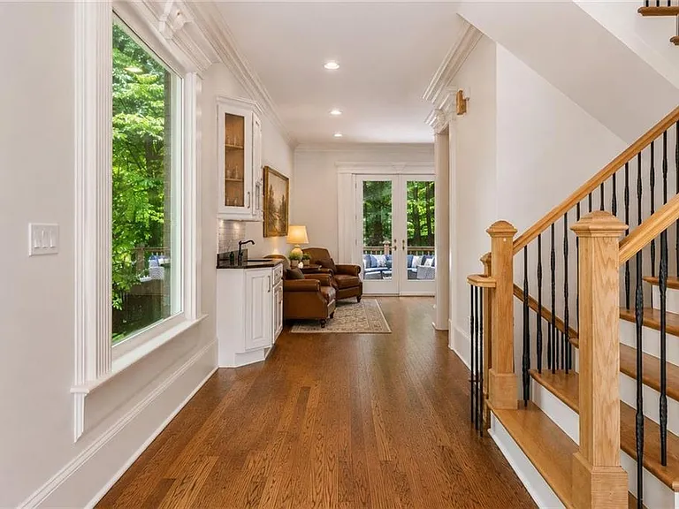 1296 Lenox Park Blvd — Photo 17