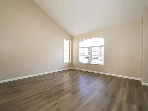 1720 Ashburn Dr, North Las Vegas, NV 89032