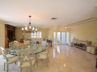 468 SW 15th Dr, Boca Raton, FL 33432
