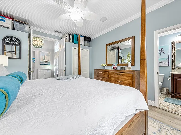 7236 Orchid Island Pl — Photo 32