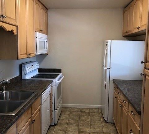 5th image of 4512 Parks Ave Unit 7
