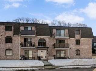 90 High St APT 309, Dedham, MA 02026