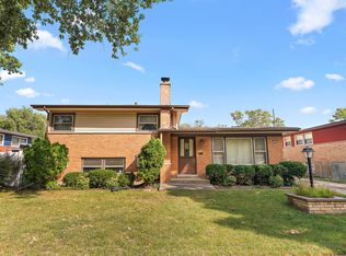 145 Sherry Ln, Chicago Heights, IL 60411