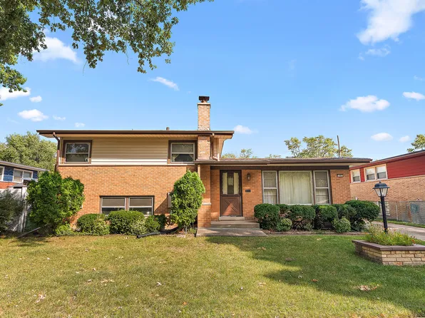 145 Sherry Ln, Chicago Heights, IL 60411