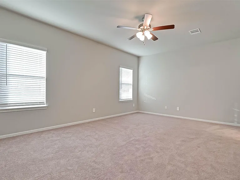 983 Golden Willow Ln — Photo 14