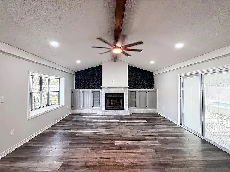 1817 Lori Ln W — Photo 4