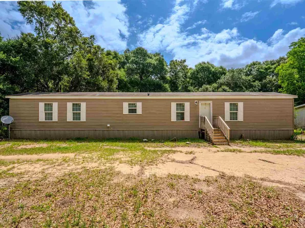 4478 Oak Forest Dr, Milton, FL 32583