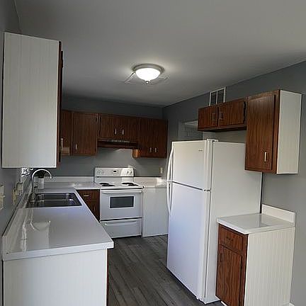 4th image of 21-39 Eagle Ave