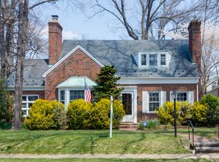 2639 Fort Scott Dr, Arlington, VA 22202