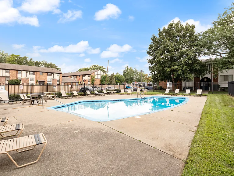 Abbey Run Apartments — Photo 24