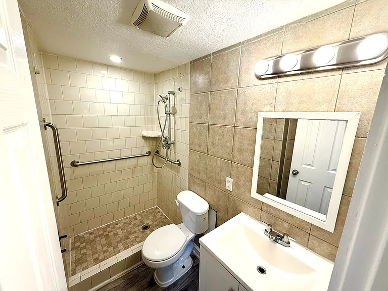 602 Lovett Ave — Photo 7