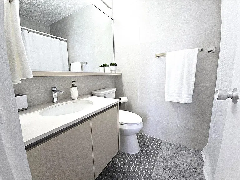 37 Avenue Isla Verde — Photo 12