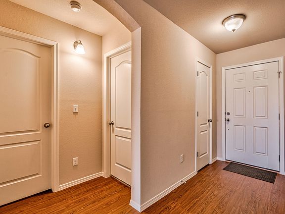 5th image of 14229 Escalera Dr