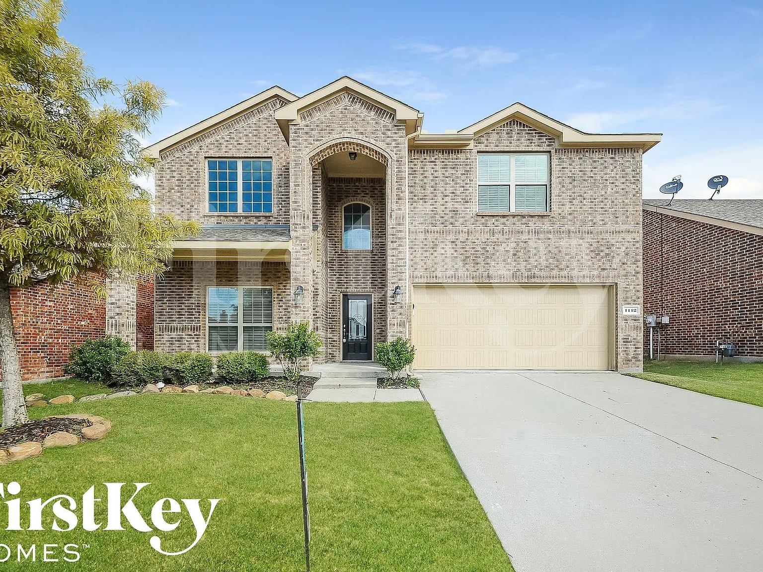 4 bed, 3.0 bath, 2928 sqft, $2,700 — Photo 1