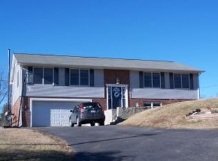167 Circle View Dr, Mountain City, TN 37683
