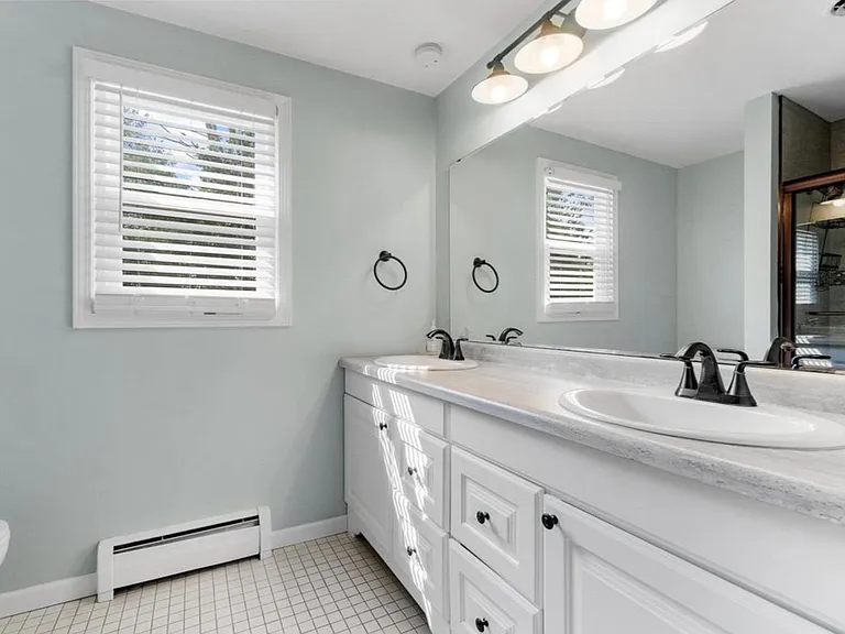2930 Old Orchard Rd — Photo 11