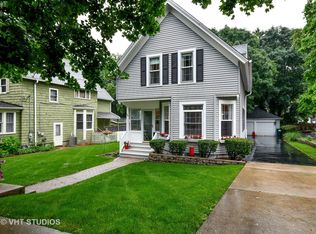 224 N 6th St, St Charles, IL 60174