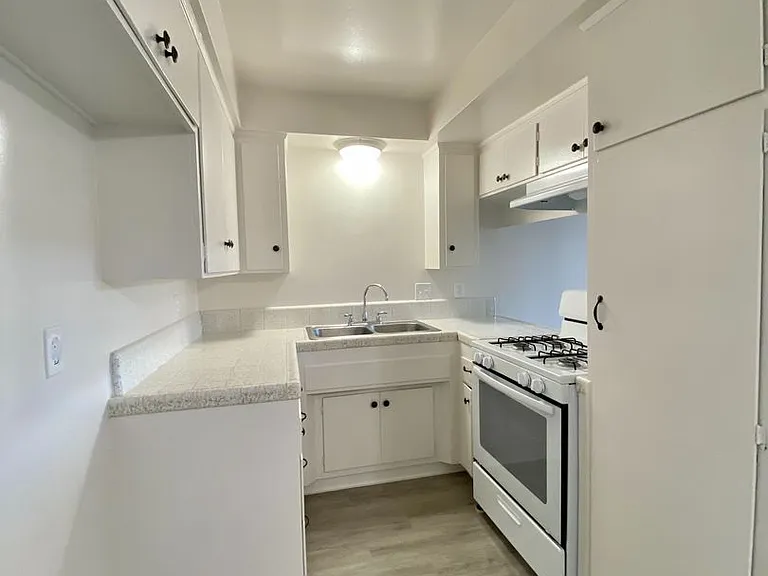 Pinnacle Amapola LLC — Photo 4