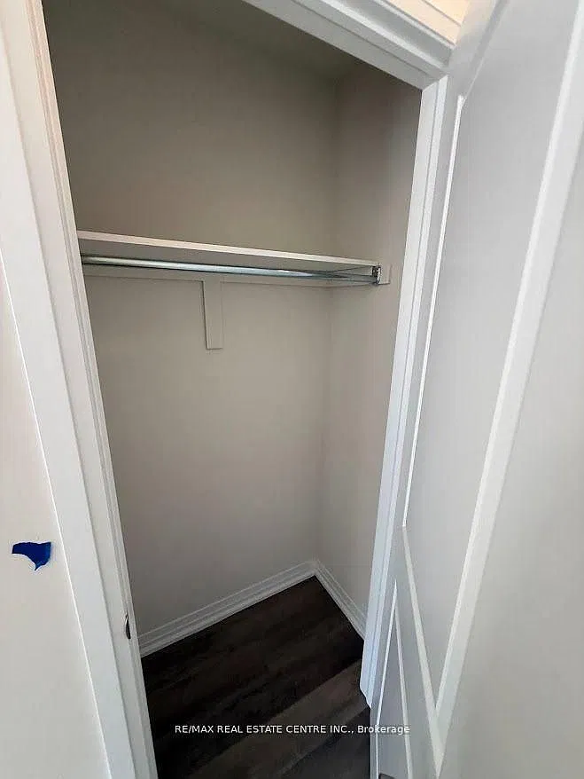 3 bed, $2,100 — Photo 4