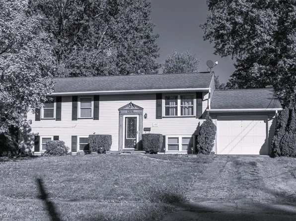 1326 Robin Ave, Salem, OH 44460